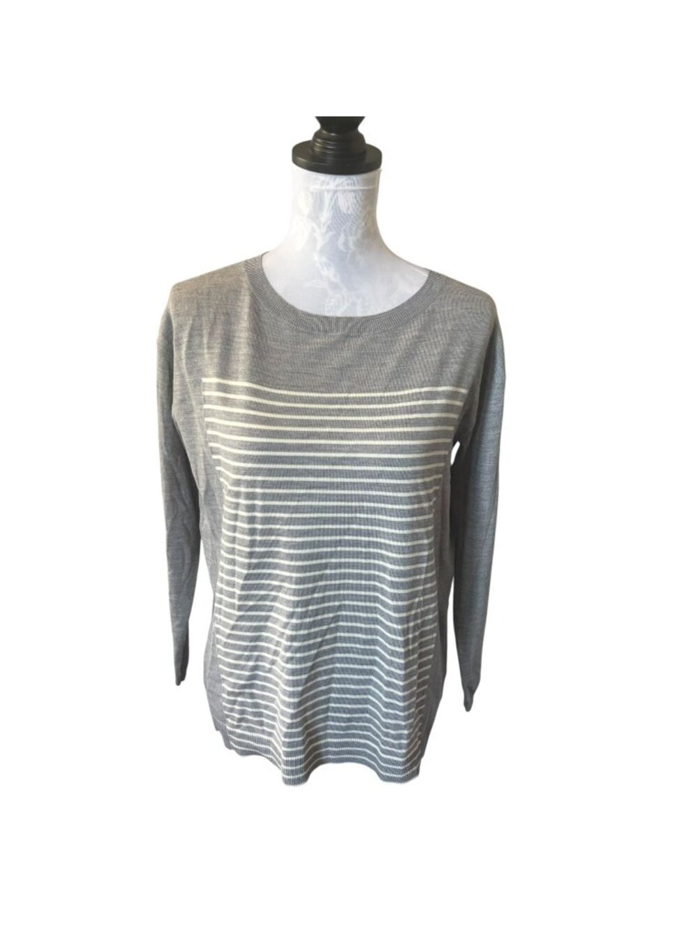 Akris Punto Sweater 100% Wool Striped 3/4 Sleeve Gray White Size 6 EUC